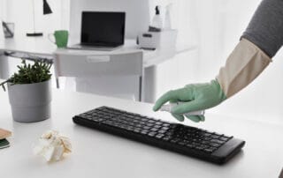 Telpu ozonēšana Rīgā – smaku likvidēšana un dezinfekcija Tīrīšanas darbi Latvijā, telpu uzkopšana Rīgā Telpu ozonēšana Rīgā – smaku likvidēšana un dezinfekcija Tīrīšanas darbi Latvijā, telpu uzkopšana Rīgā