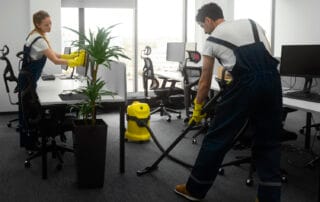 Ģenerālā tīrīšana mājām un dzīvokļiem Rīgā – pilna uzkopšana no A līdz Z Tīrīšanas darbi Latvijā, telpu uzkopšana Rīgā Ģenerālā tīrīšana mājām un dzīvokļiem Rīgā – pilna uzkopšana no A līdz Z Tīrīšanas darbi Latvijā, telpu uzkopšana Rīgā