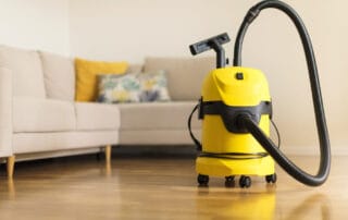 Mīksto mēbeļu ķīmiskā tīrīšana Rīgā – dīvāni, krēsli, matrači Tīrīšanas darbi Latvijā, telpu uzkopšana Rīgā Mīksto mēbeļu ķīmiskā tīrīšana Rīgā – dīvāni, krēsli, matrači Tīrīšanas darbi Latvijā, telpu uzkopšana Rīgā